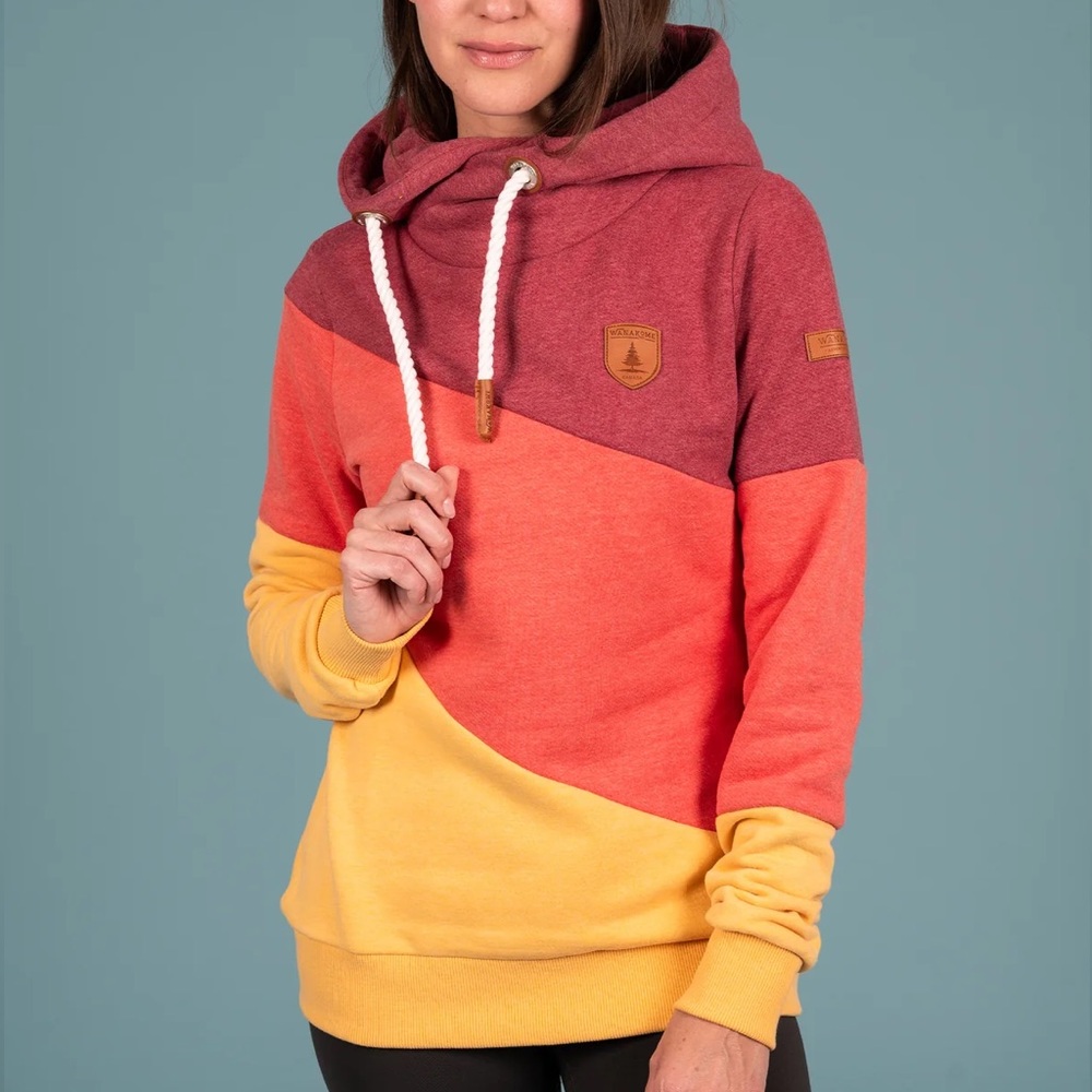 156 - Wanakome Selene Hoodie - Rhubarb